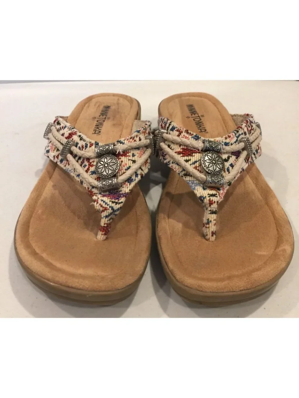 Minnetonka Silverthorne Southwest Inspired Slip On Sandal Size 6